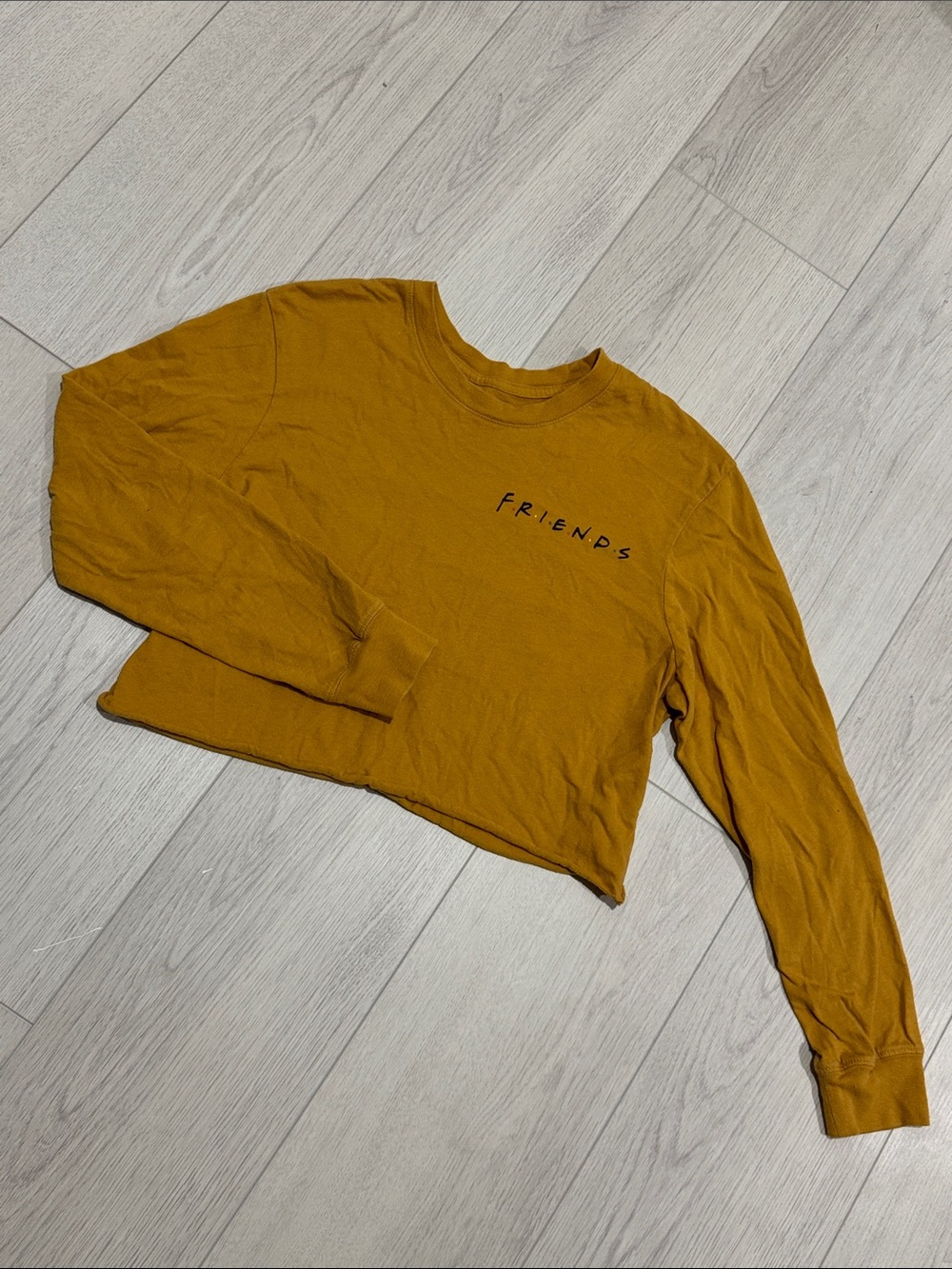 FRIENDS • Central Perk • Warner Bros / Mustard Crop Top Long-Sleeve / SMALL